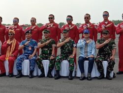 Mewakili Keluarga, Ike Edwin Sambut Kedatangan JAT TNI AU Di Bandara Radin Inten ll