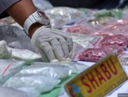 Pak polisi kemana ya? Sabu-sabu marak udah kayak jual kacang di Blambangan ini.