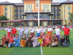 Meriahkan HUT RI Ke-78, Polda Lampung Adakan Olahraga Bersama dengan Insan Pers