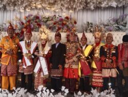 Makin Merakyat, Caleg Demokrat Ike Edwin Hadiri Undangan Pernikahan Warga