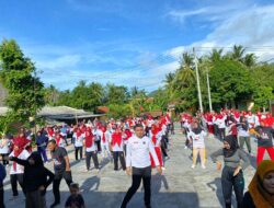 Relawan IM Ganjar dan Relawan Ganjar Mahfud Lampung Gelar Senam Sehat Bersama Ibu-Ibu di Desa Kunjir