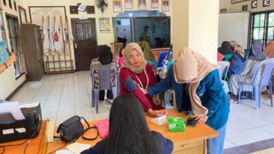 Mahasiswa KKN Universitas Lampung, Berikan Layanan USG Gratis Di Desa Kelawi 1