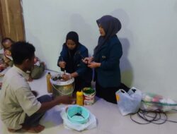 Mahasiswa KKN Unila, Gelar Sosialisasi dan Praktik Pembuatan Pupuk Organik Cair dari Gedebog Pisang