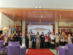 FKIP Unila Memberikan Penghargaan dan Penghormatan kepada Dosen dan Tenaga Kependidikan yang Purnabakti