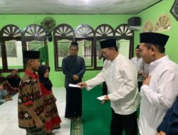 Menjadi Agenda Tahunan, Ketua DPRD Lamsel Bagikan Ribuan Paket Berbuka Puasa Untuk Masyarakat