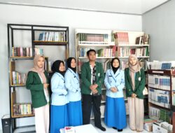 Peringati Hari Pendidikan Nasional Prodi IPII Bergerak Literasi ke Pondok Pesantren