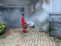 Laporan Dua Warga Terkena DBD, Gercep Relawan Bandarlampung Bahagia Bersama Iqbal Ardiansyah Turunkan Tim Fogging, Gratis!
