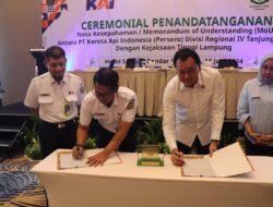 KAI DIVRE IV Tanjungkarang Teken Nota Kesepahaman dengan Kejaksaan Tinggi Lampung