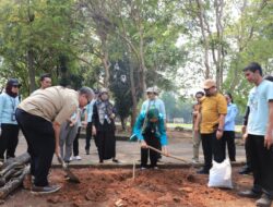 BPPW Lampung dan Unila Adakan Aksi Penanaman Pohon