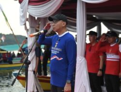 Gubernur Lampung Pimpin Upacara HUT ke-80 RI di Atas Laut, Raih Rekor MURI Dunia