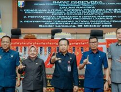 Penyempurnaan Regulasi, Sekda Lampung Sampaikan 3 Raperda Prakarsa Pemprov di Rapat Paripurna DPRD