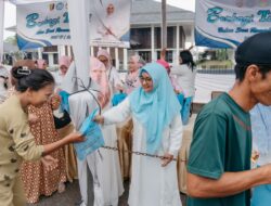 Kolaborasi TP. PKK, DWP, dan OPD Lampung Bagikan 300 Paket Takjil Ramadan