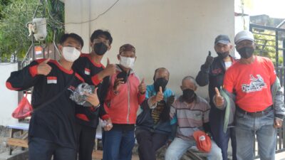 Pascabencana Anak Gunung Krakatau, PPPA Darul Quran dan SurviveFUP_GUP Bagikan 300 Masker ke Warga Bandar Lampung
