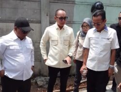DPRD Sidak Trotoar Sultan Agung, Temukan Material Bekas dan Besi Diduga Tak Sesuai Spesifikasi