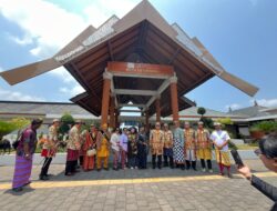 Usai Hadiri Festival Budaya Klungkung, Ike Edwin Kunjungi Pura Agung Besakih, Serukan Persatuan Bangsa