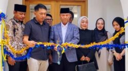 Hibahkan Dua Masjid atas Nama H. Nuryadin, H. Cahya Gandara Perkuat Syiar Islam